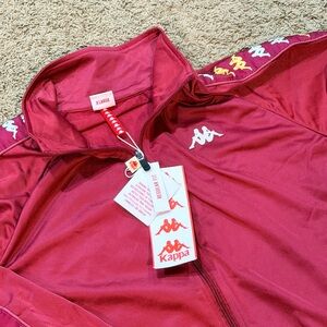 New Kappa Streetwear 222 Banda
Anniston Red Mens Zip Up Track Jacket
XL